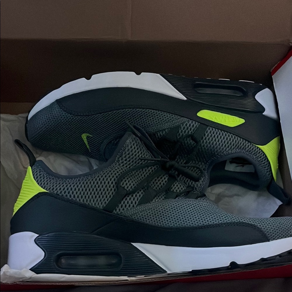 Nike Air Max 90 EZ